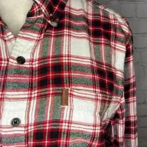Chaps Men's Medium Long Sleeve Performance Flannel Shirt Red Plaid - Picture 2 of 6